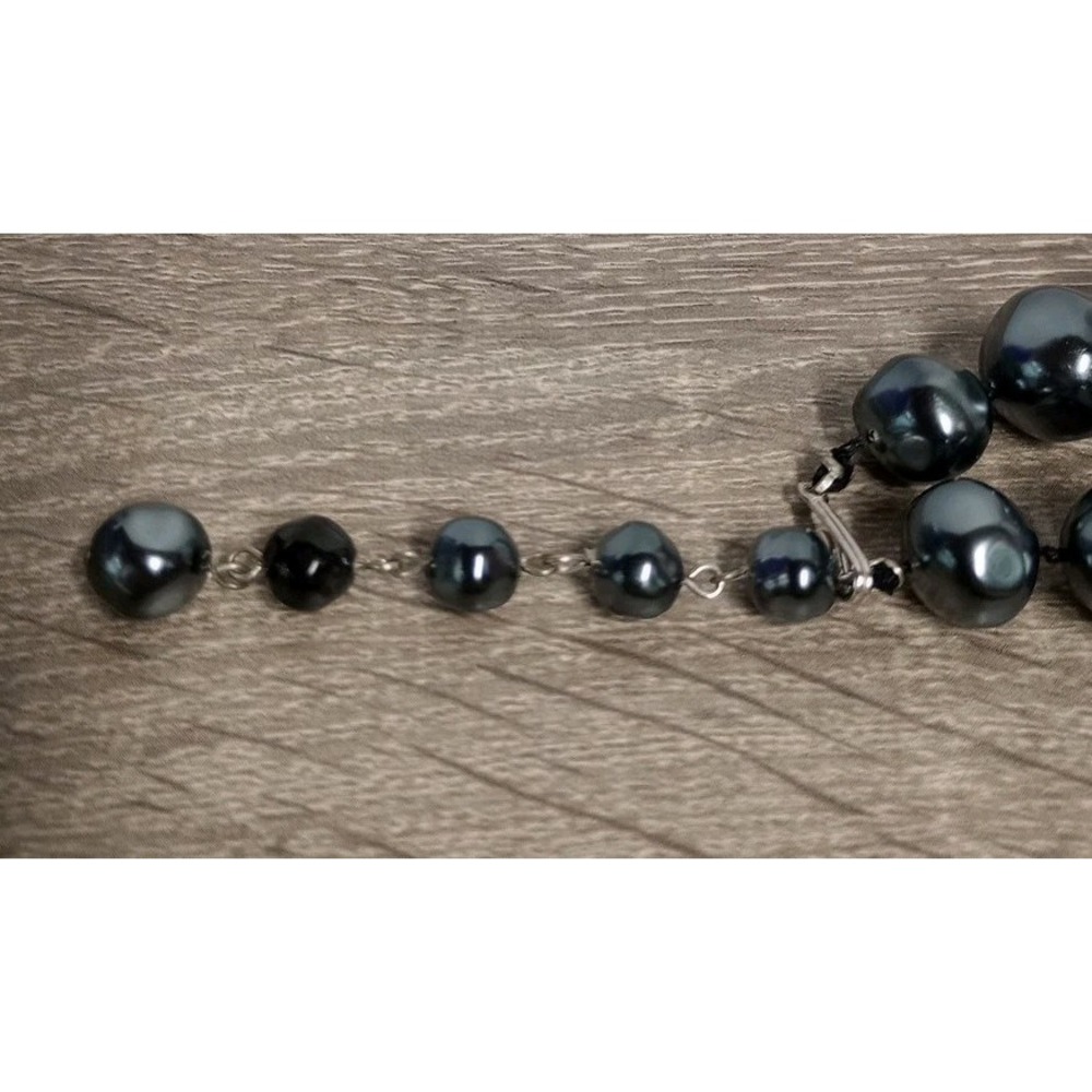 Vintage Silver Tone‎ Chunky Faux Pearl Hand Knotted Necklace Dark Shiny Beads - Picture 2 of 2